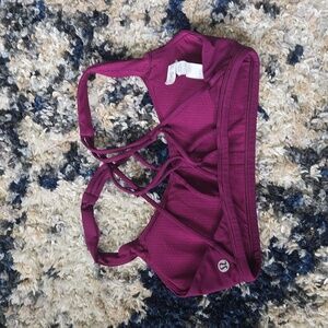 Lululemon Size 4 Strappy Sports Bra With Removable pads